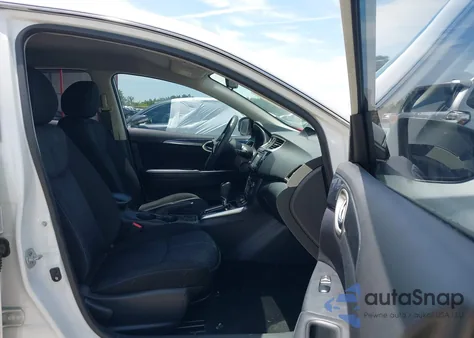 2016 Nissan Sentra Sr z USA, uszkodzony, nr VIN 3N1AB7AP6GY292940